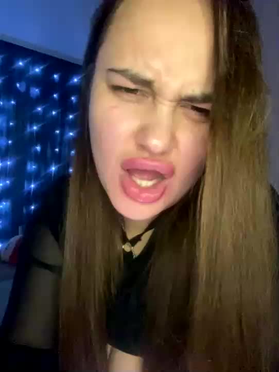 Sweetgirl31111 Adult Chat November 17, 2025