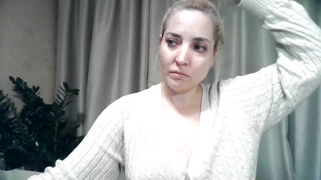 mariska-kiska Adult Chat November 17, 2025