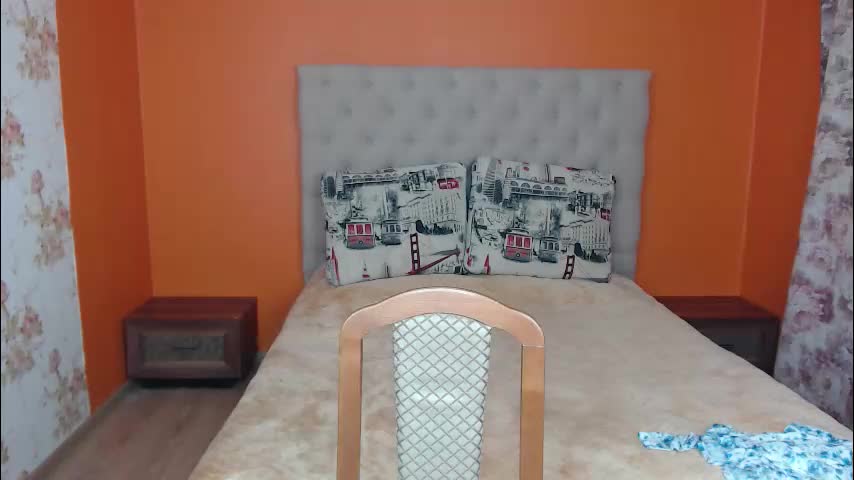 girl_summer97 Adult Chat November 17, 2025