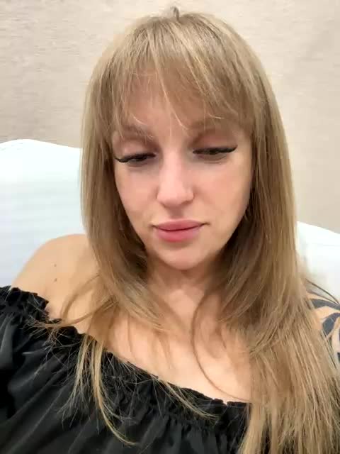 Mariana123z Adult Chat November 17, 2025