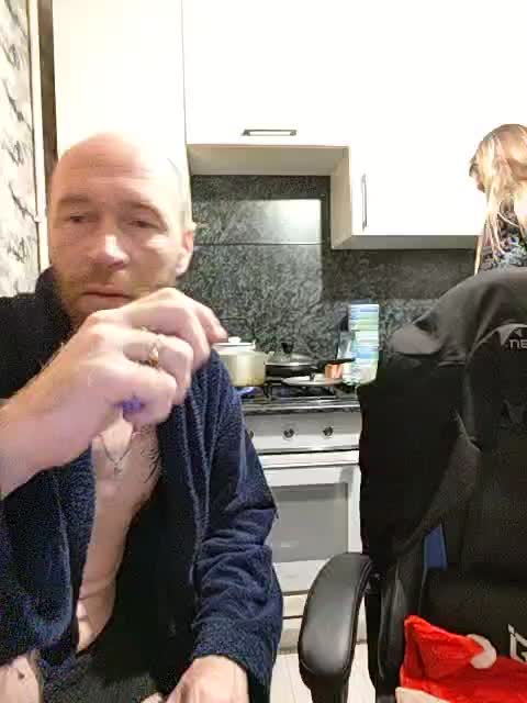 Innokentiy449 Adult Chat November 17, 2025