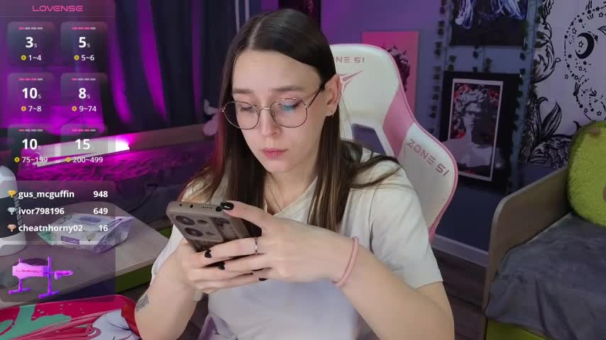 Sweet_frosti Adult Chat November 17, 2025