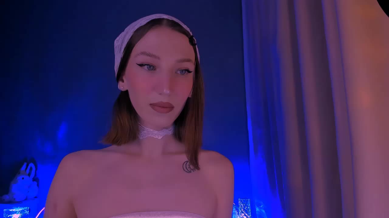 ellaamber Adult Chat November 17, 2025