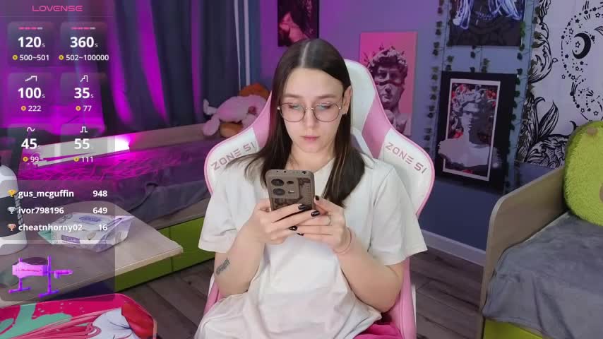 Sweet_frosti Adult Chat November 17, 2025