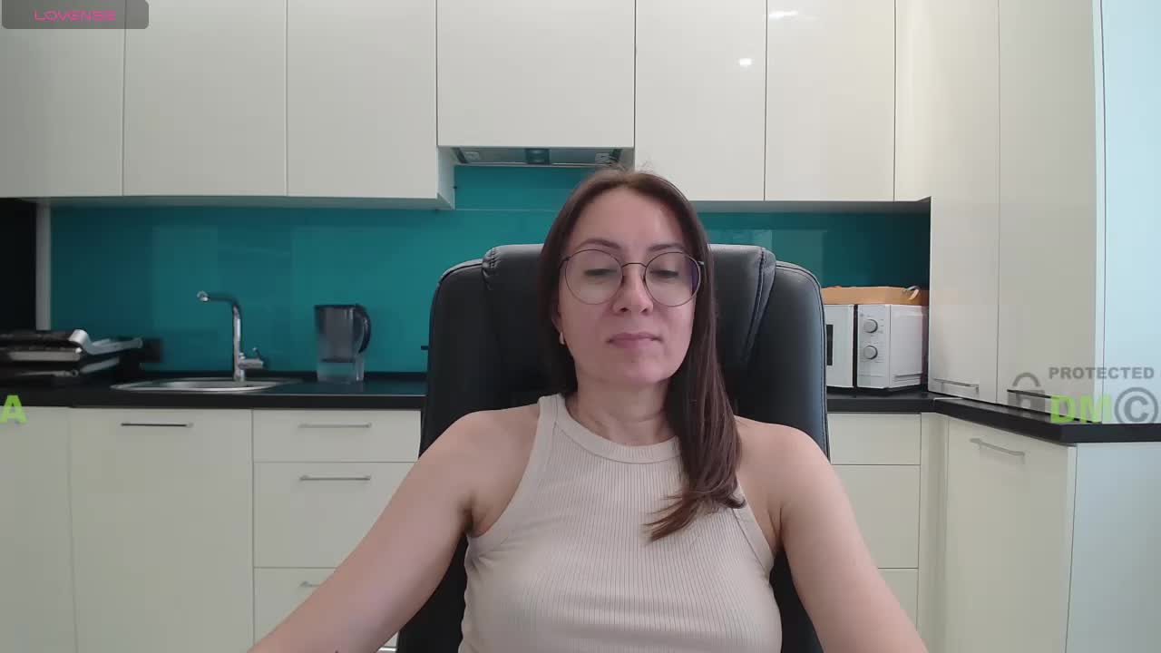 Valerianice Adult Chat November 17, 2025