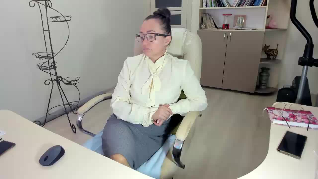 -Michelle- Adult Chat November 17, 2025