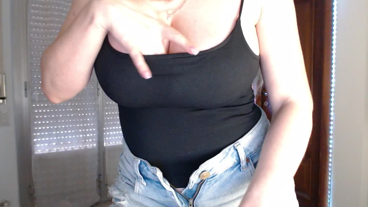 Alina-Lovely Adult Chat November 17, 2025