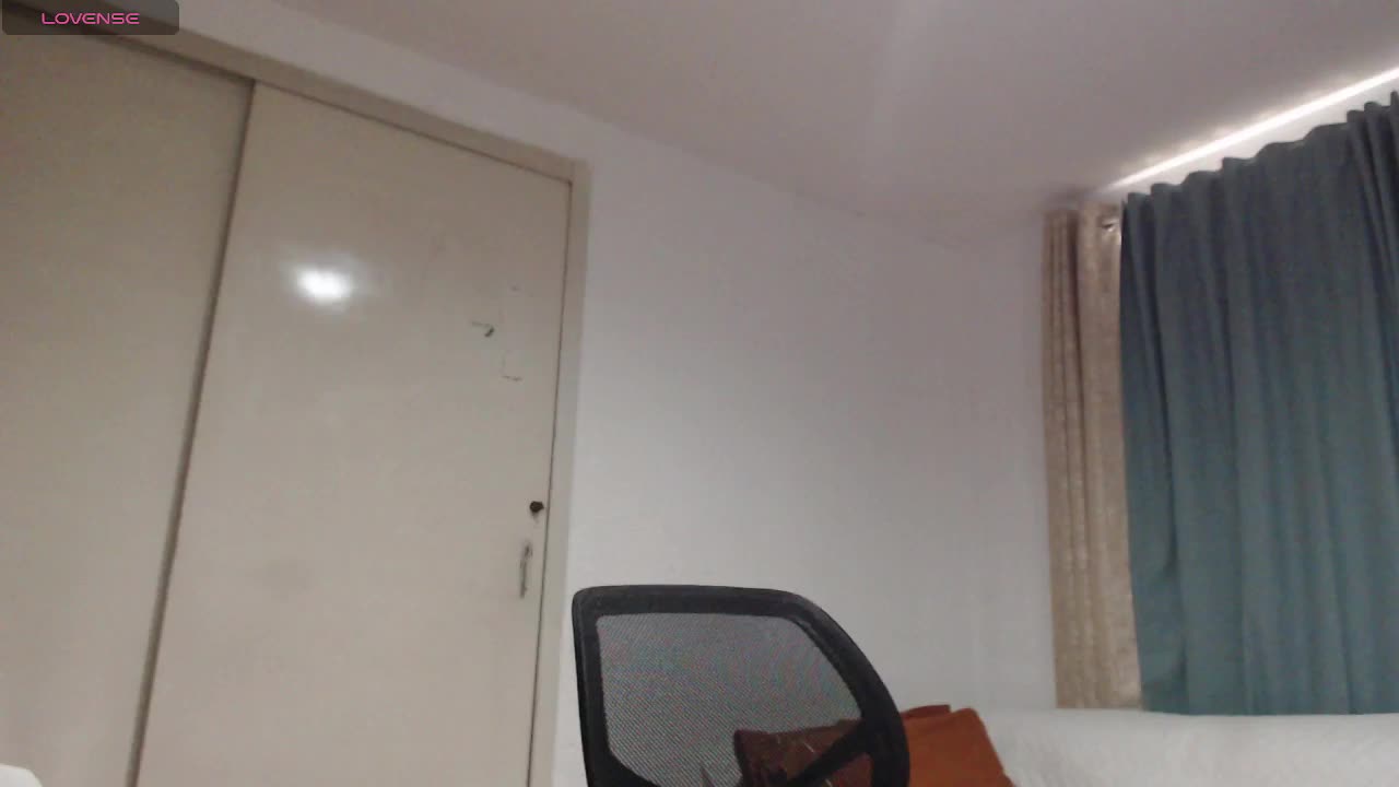 naturalmoommy Adult Chat November 18, 2025