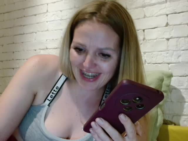 AngelAlone Adult Chat November 18, 2025