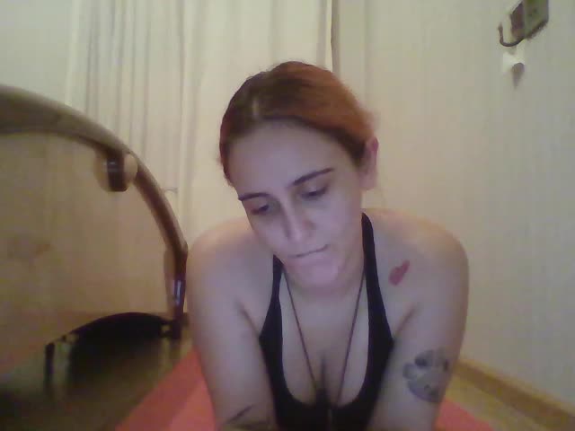 Hotredhead01 Adult Chat November 18, 2025