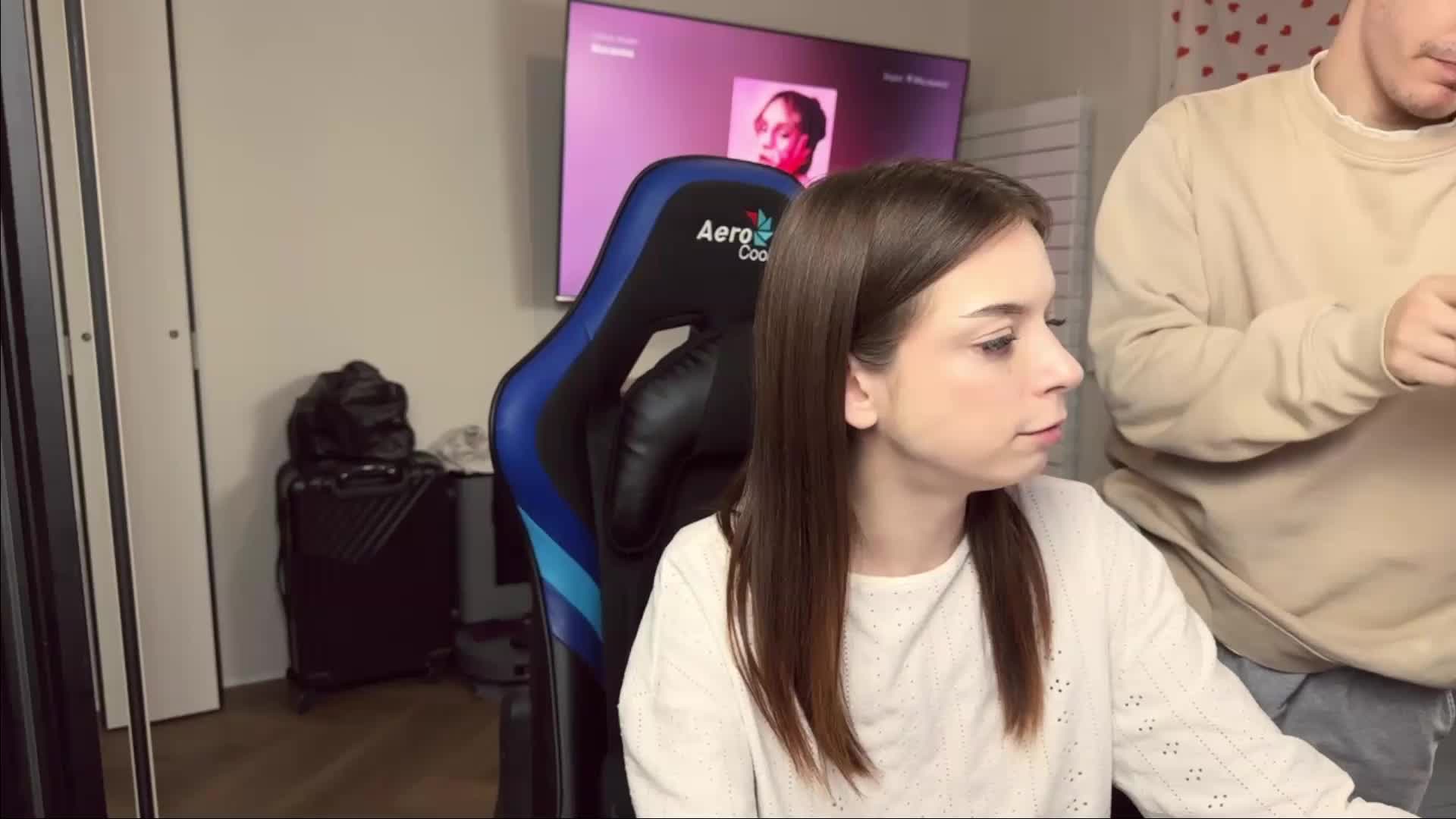 AsyaSky Adult Chat November 17, 2025