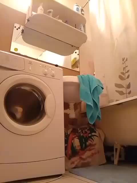 KONFETKAA-1 Adult Chat November 18, 2025