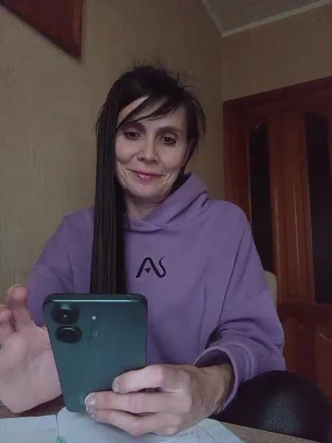 Hellenalonenochka Adult Chat November 18, 2025