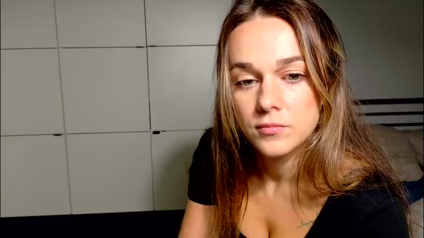 mmminnie Adult Chat November 17, 2025