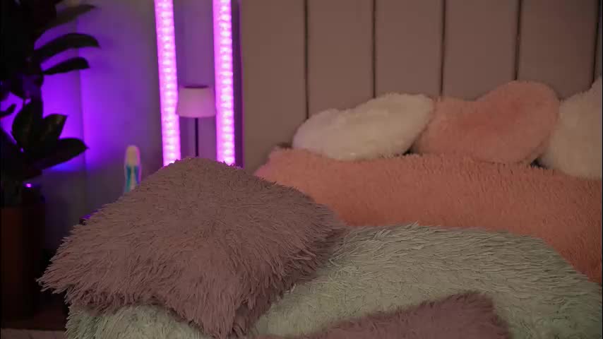 vickysecret96 Adult Chat November 18, 2025