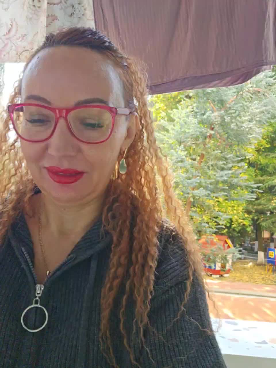 Pink-Lips Adult Chat November 18, 2025