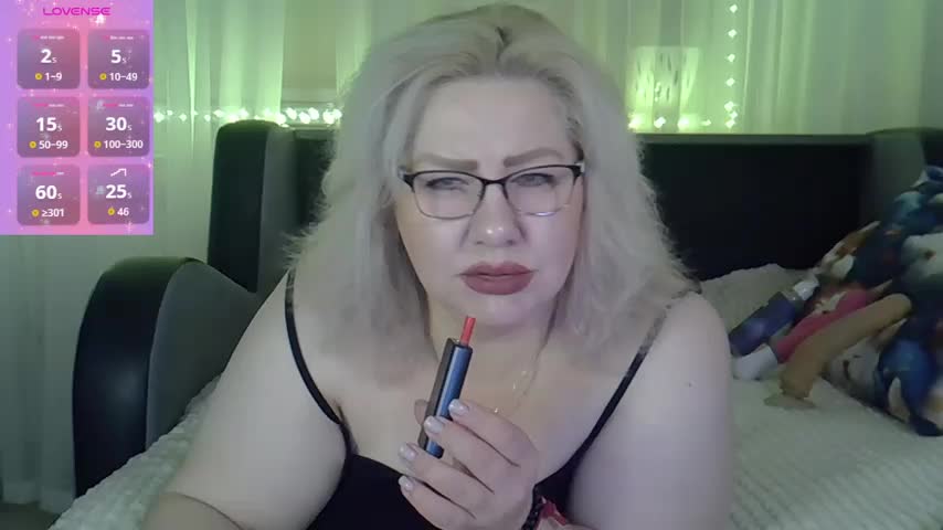 AngelinaGlam Adult Chat November 18, 2025