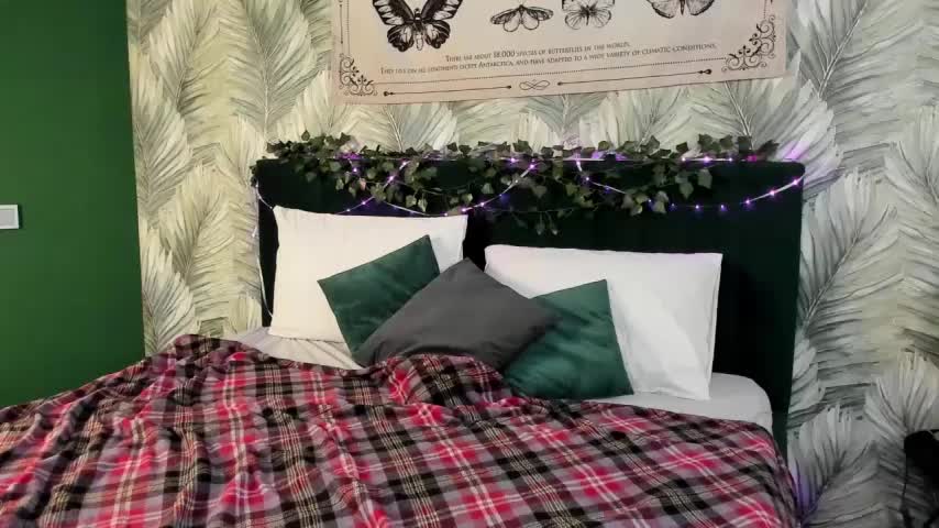 boozekirs_ Adult Chat November 18, 2025