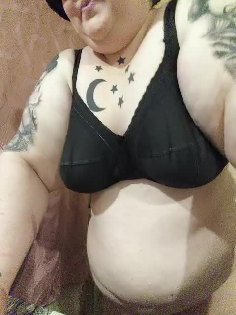 Svetlanka86 Adult Chat November 18, 2025