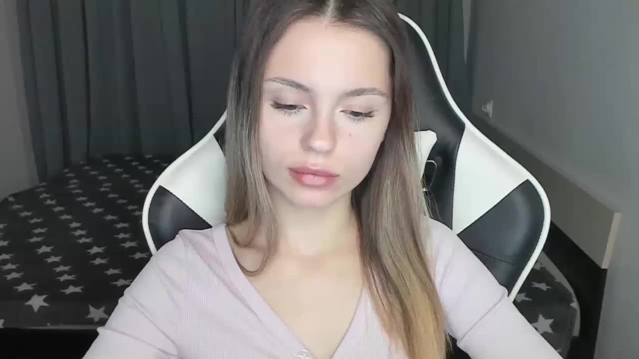 EmiMe Adult Chat November 18, 2025