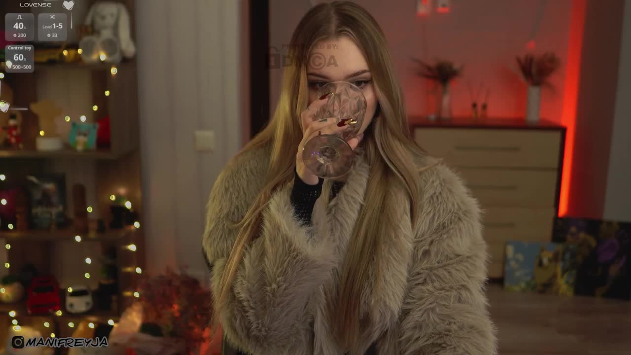 ManiFreyja Adult Chat November 18, 2025