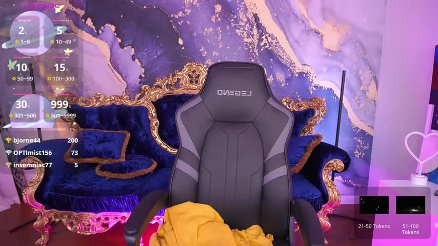 LilElfie Adult Chat November 18, 2025