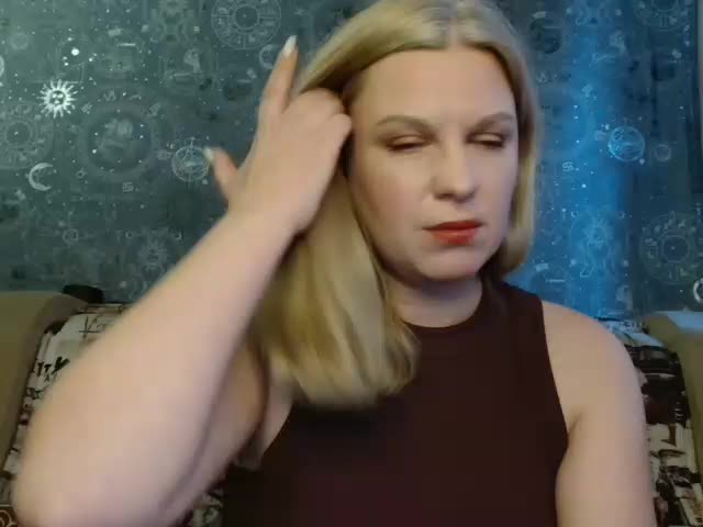 BlondeFox Adult Chat November 18, 2025