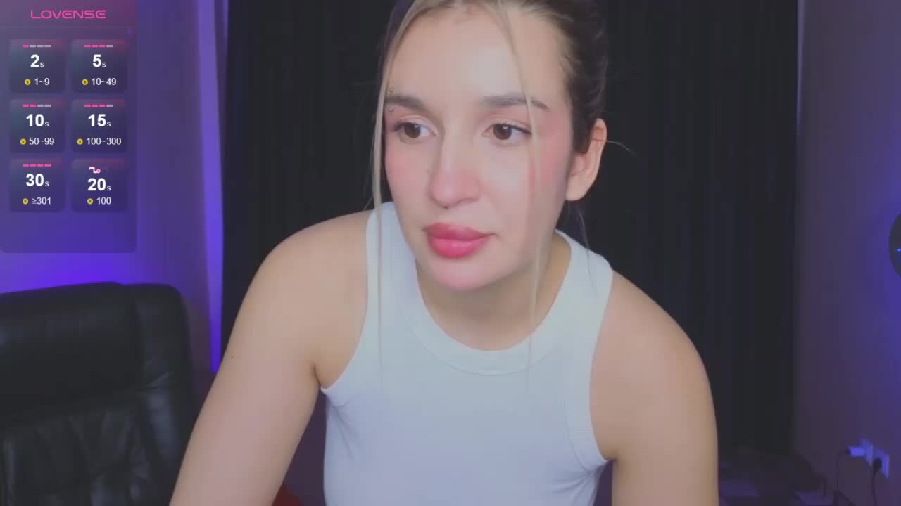 RoxyChilli Adult Chat November 18, 2025