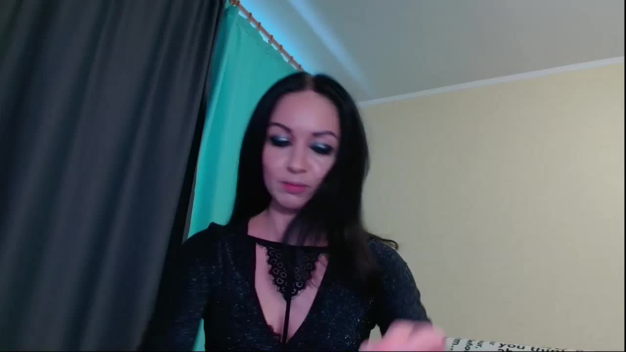 Mistress_Zoe1 Adult Chat November 18, 2025