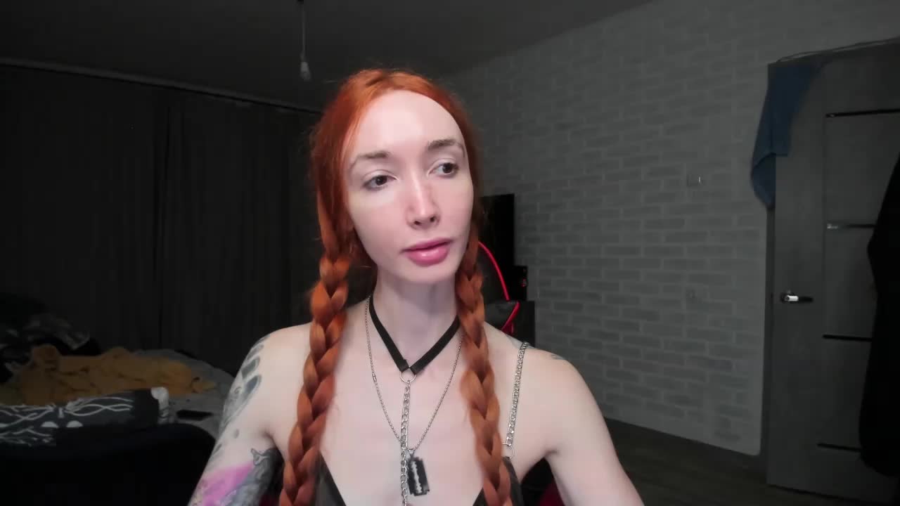 Roxy-Sun Adult Chat November 18, 2025