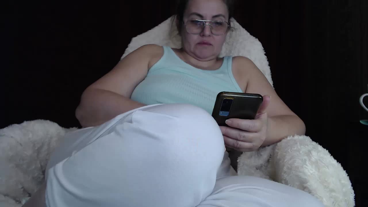 -Alyonushka- Adult Chat November 18, 2025