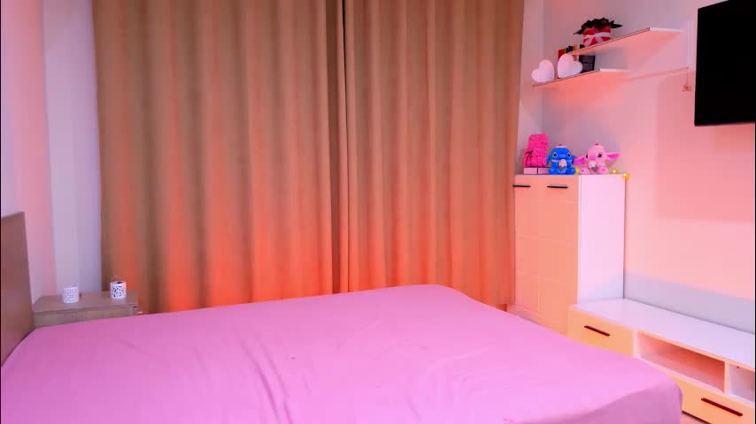 bella_amoury Adult Chat November 18, 2025