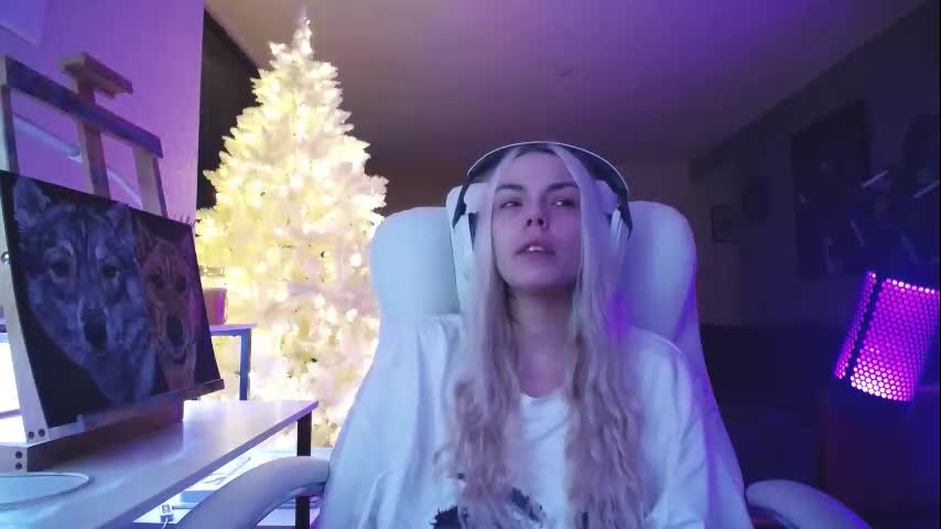 tinykylie Adult Chat November 18, 2025