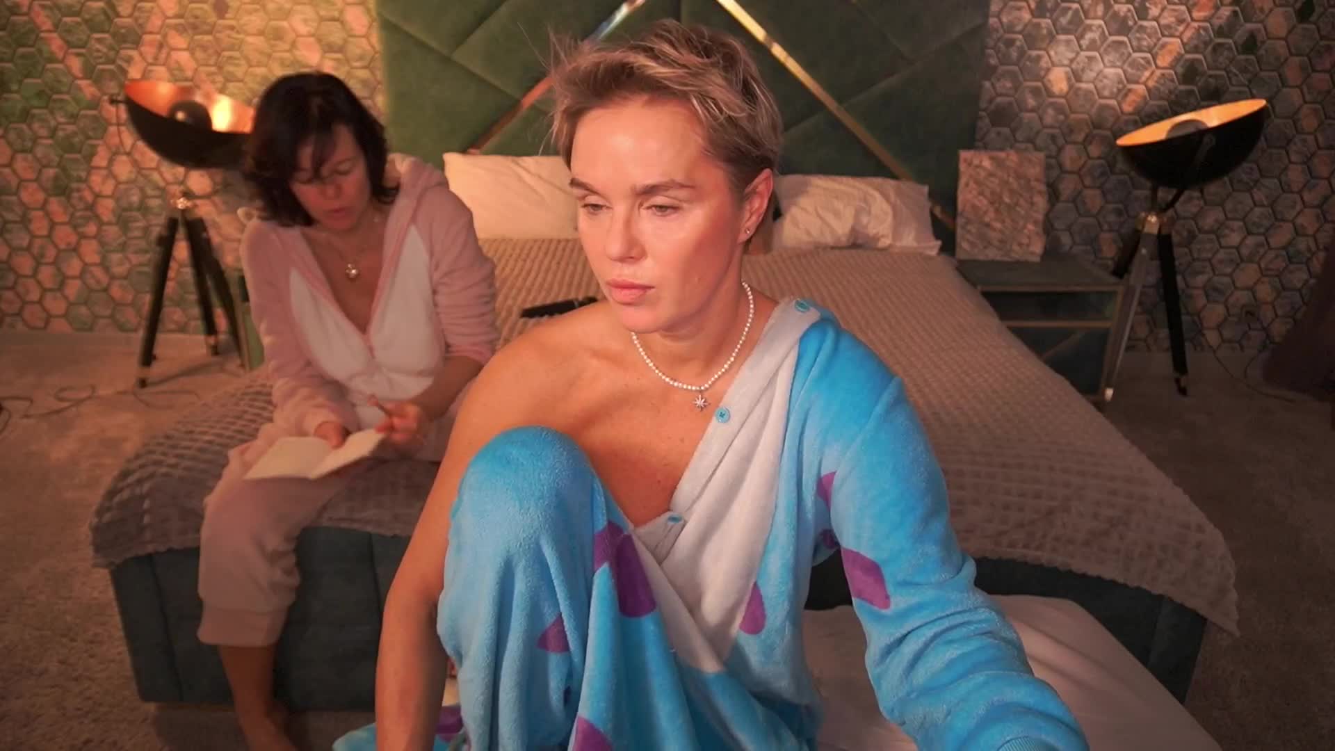 PleasureWeCouple Adult Chat November 18, 2025