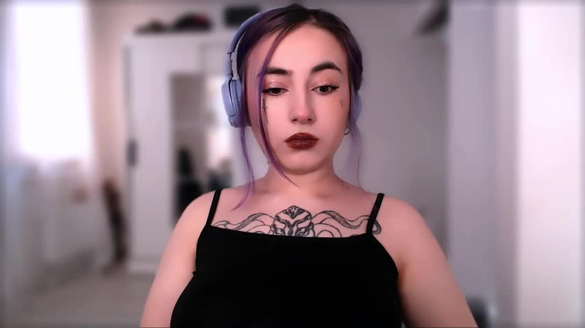 purplewitch Adult Chat November 18, 2025