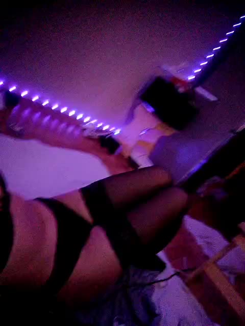 Laylay13 Adult Chat November 18, 2025