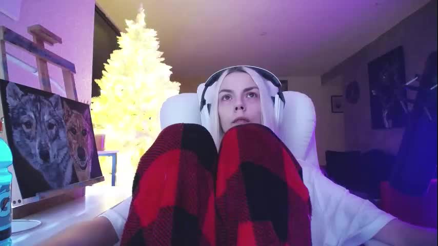 tinykylie Adult Chat November 18, 2025