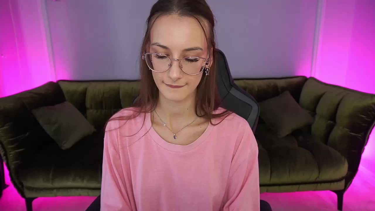 CozyMell Adult Chat November 18, 2025