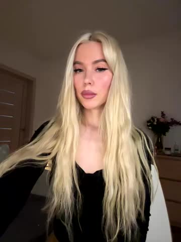 xDinnax_2025-11-18_08-18-04_506 Adult Chat November 18, 2025