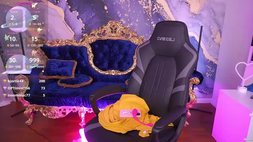 LilElfie Adult Chat November 18, 2025