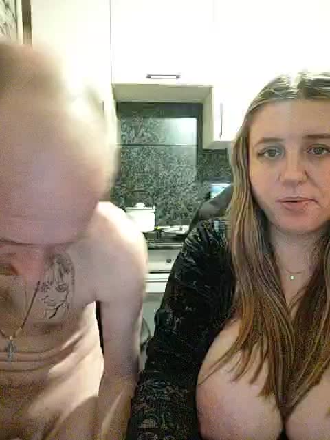 Innokentiy449 Adult Chat November 18, 2025