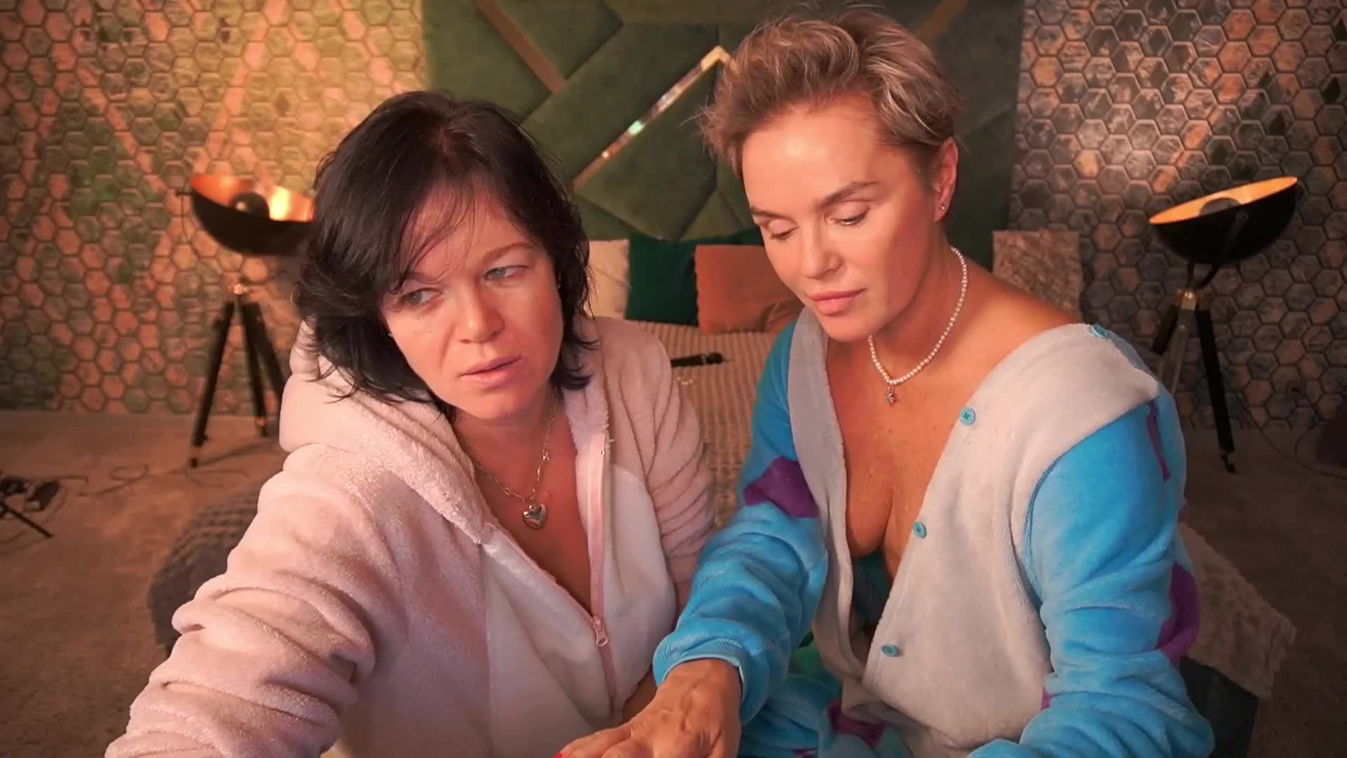 PleasureWeCouple Adult Chat November 18, 2025