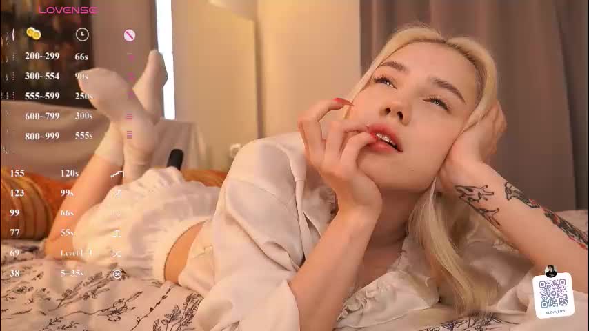 blue_bow Adult Chat November 18, 2025