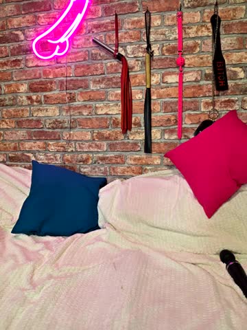 Caramel_pussy Adult Chat November 18, 2025