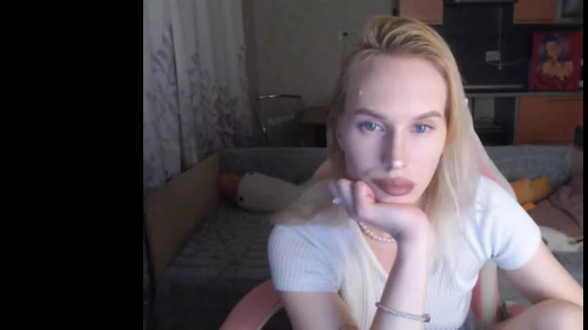 elsa_shine Adult Chat November 18, 2025