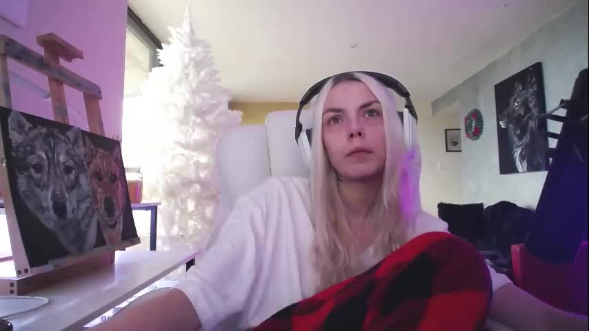 tinykylie Adult Chat November 18, 2025