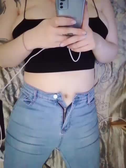 -Tiffany- Adult Chat November 18, 2025