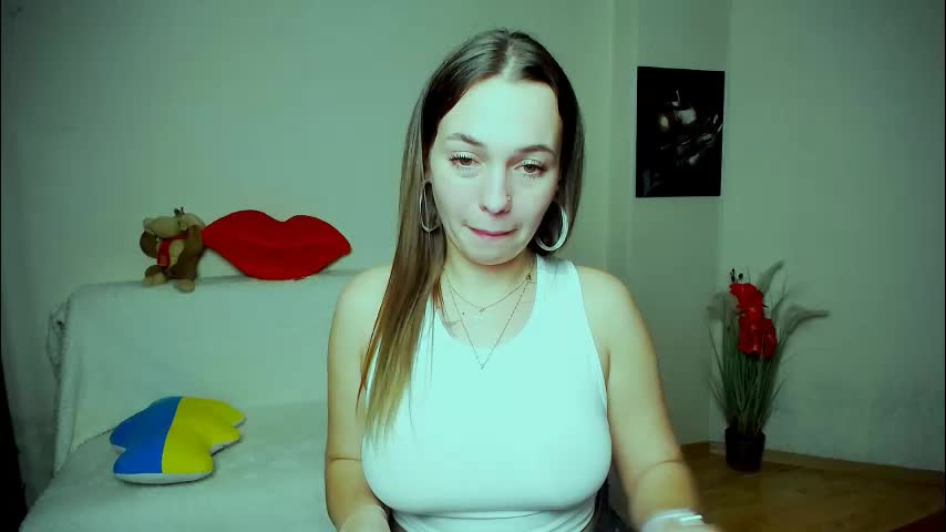 m_vikki Adult Chat November 18, 2025