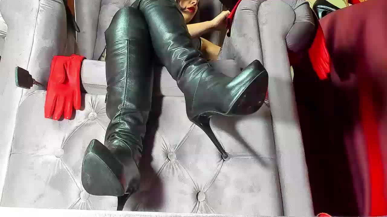 LadyLeather Adult Chat November 18, 2025