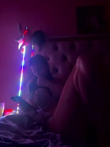 Flossy_Vettie Adult Chat November 19, 2025